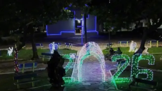 Prefeitura de Monte do Carmo instala decoração natalina e ilumina ruas da cidade